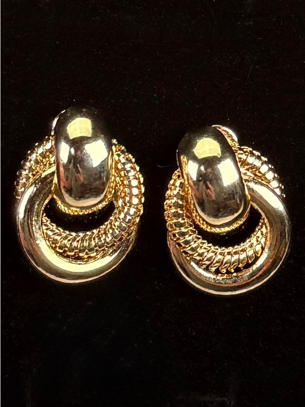 Vintage Goldtone Knot Loop Clip on Earrings